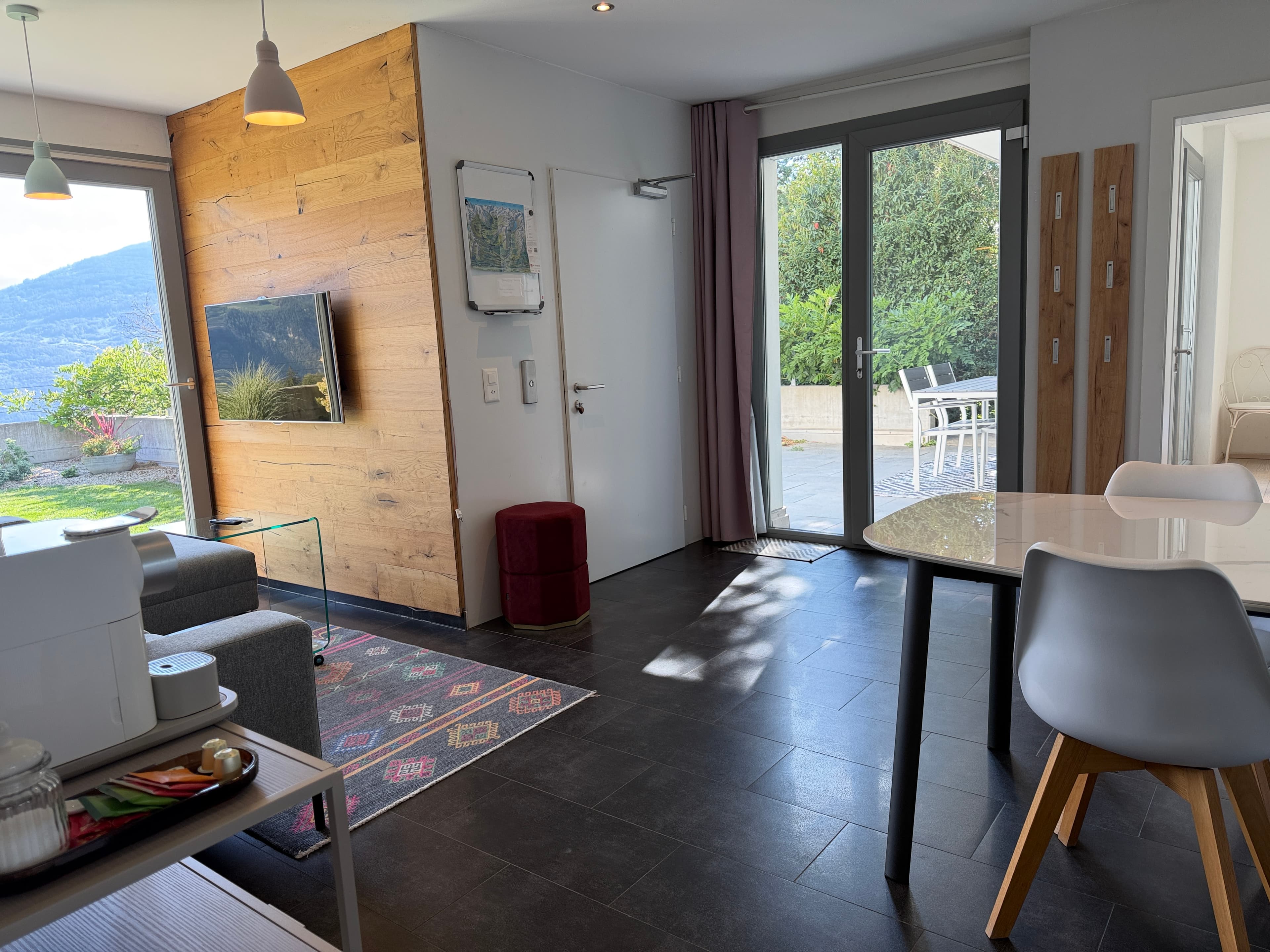 Séjour ouvert sur la terrasse